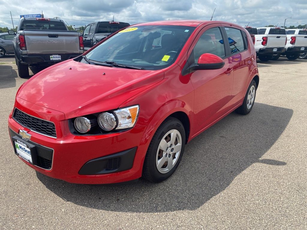 2013 Chevrolet Sonic LS photo 7