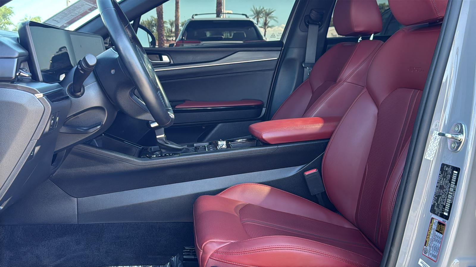 2025 Kia K5 GT-Line photo 24