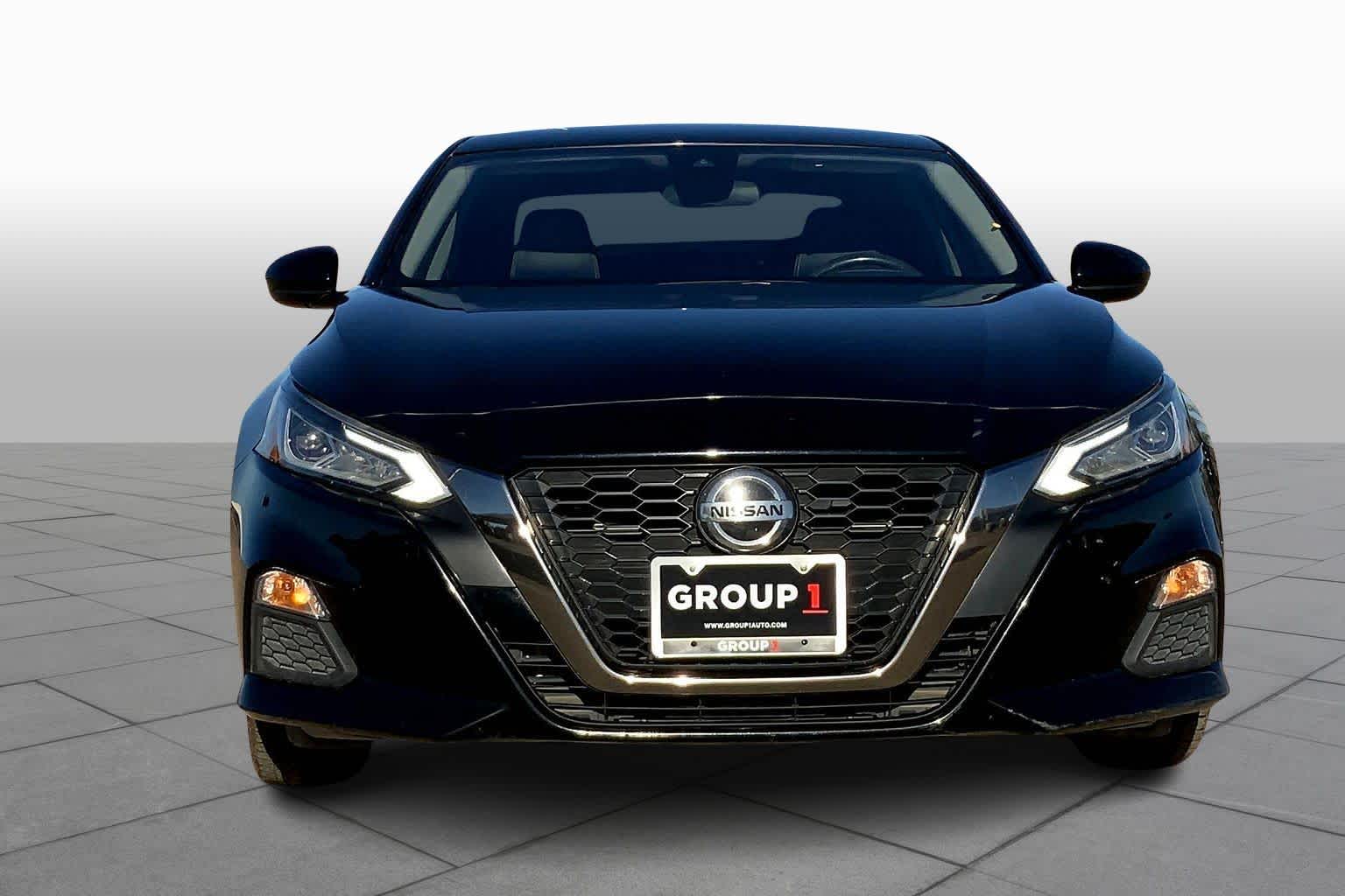 2022 Nissan Altima 2.5 SR photo 3