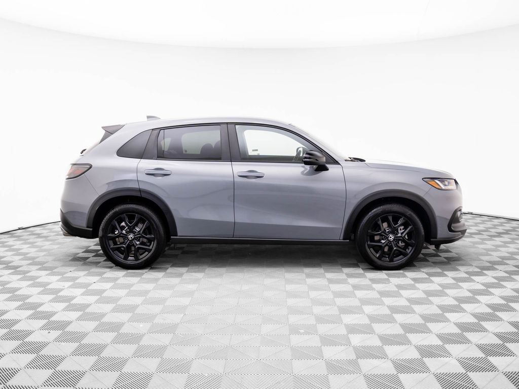 2025 Honda HR-V Sport photo 4
