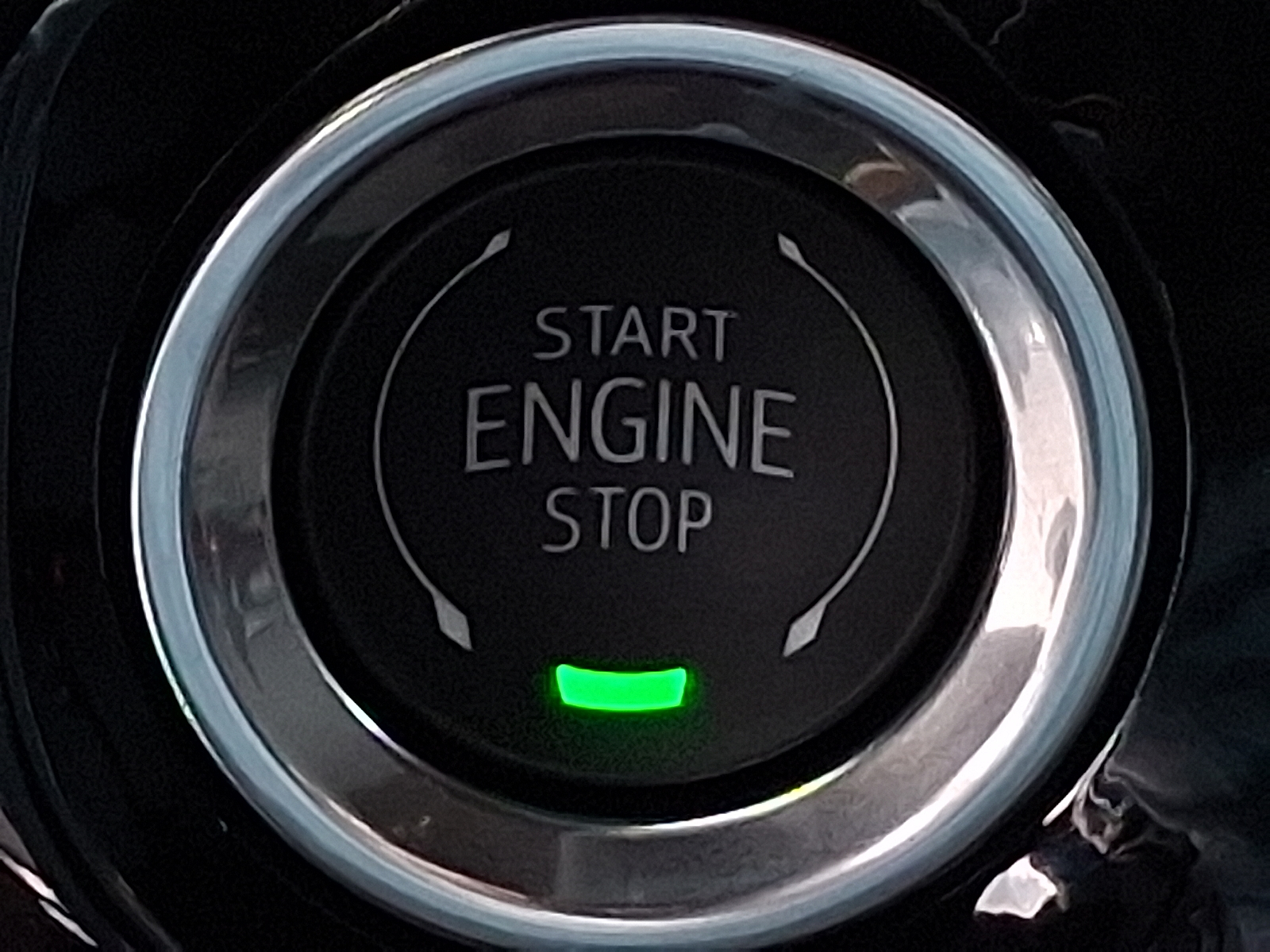 2025 Chevrolet Silverado LT photo 3