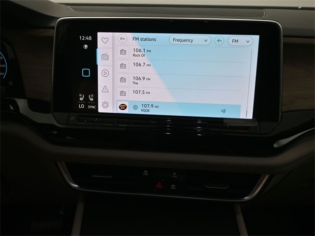 2026 Volkswagen Atlas SE photo 3