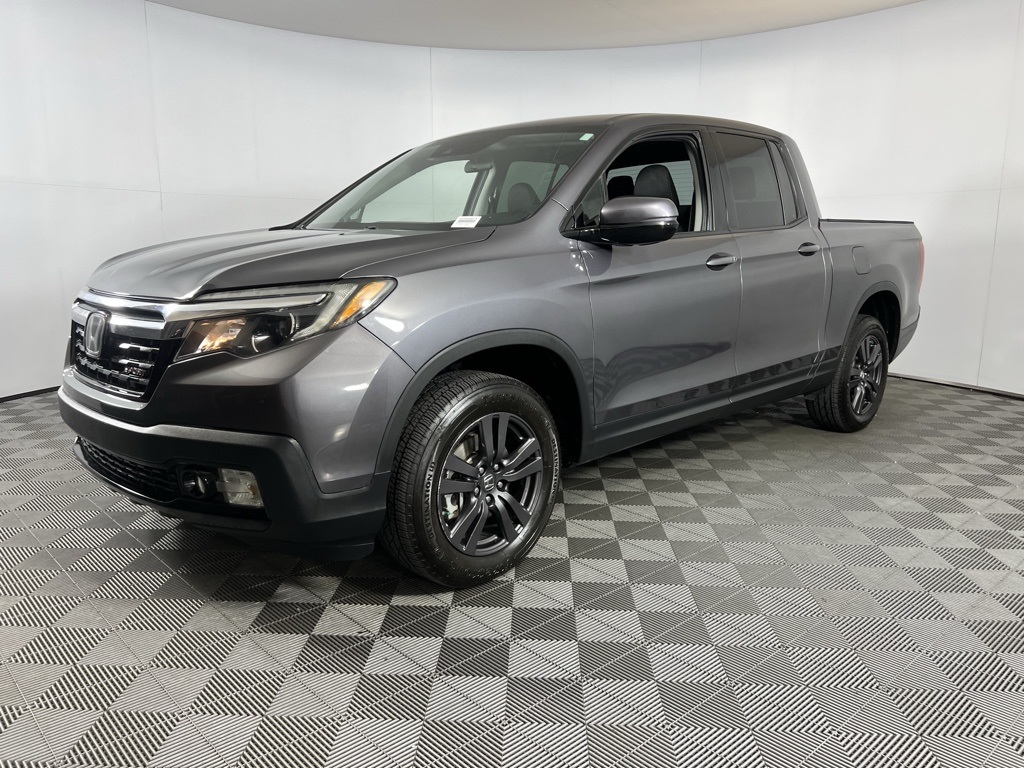 2020 Honda Ridgeline Sport photo 2