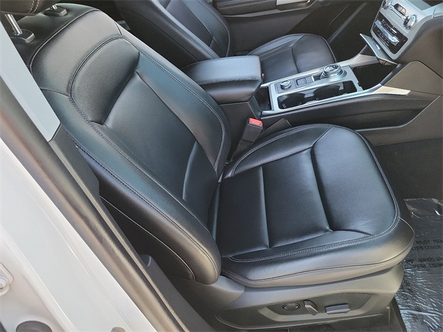 2022 Ford Explorer XLT photo 21