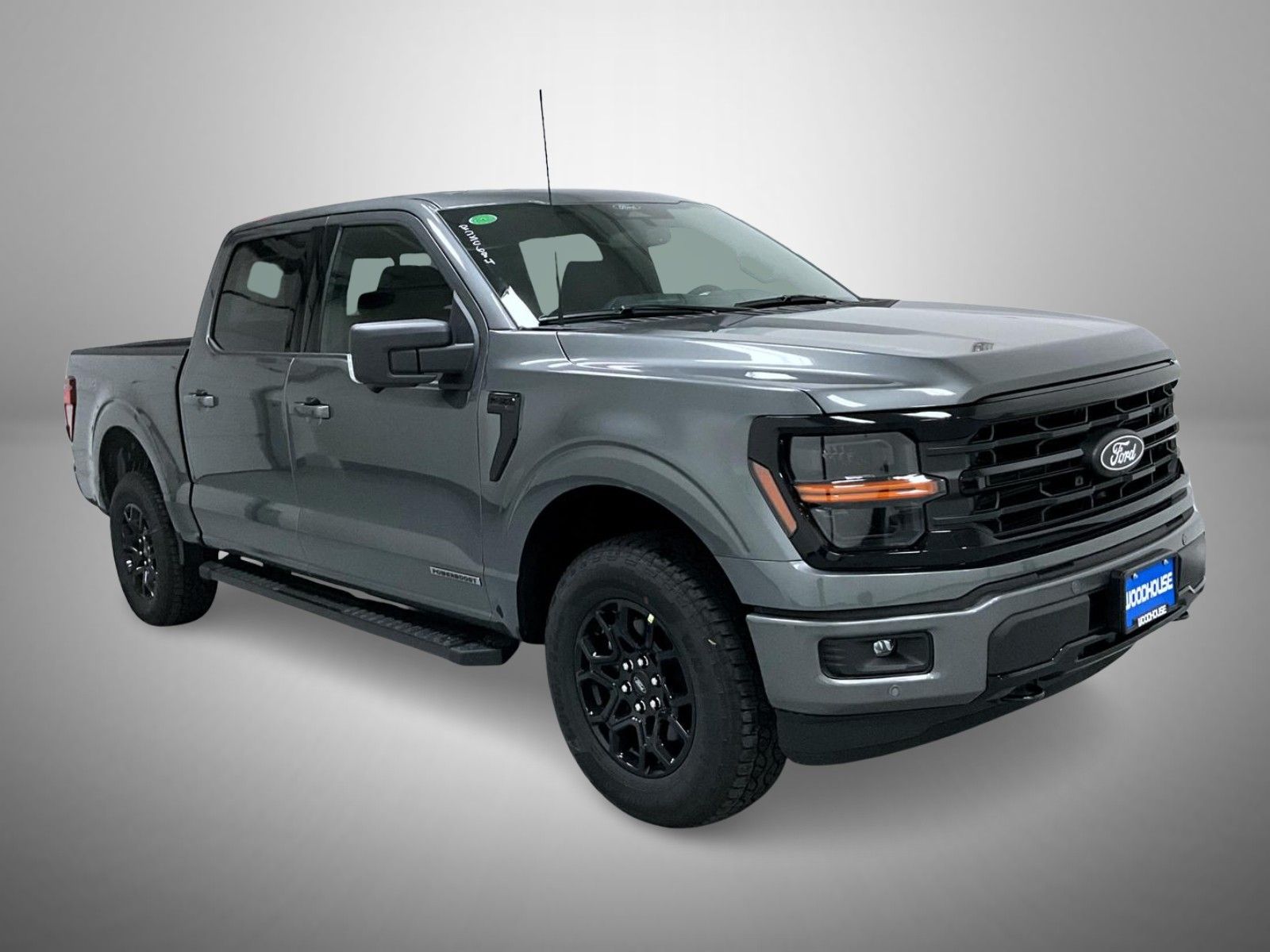 2025 Ford F-150 XLT photo 3