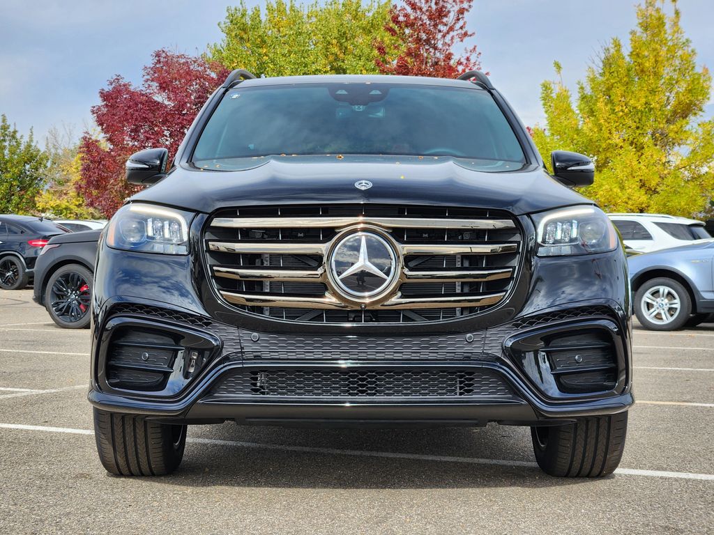 2026 Mercedes Benz GLS 580 4MATIC photo 2
