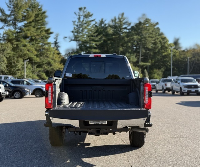 2026 Ford F-350 XLT photo 6