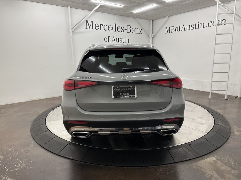 2026 Mercedes Benz GLC 300 photo 3