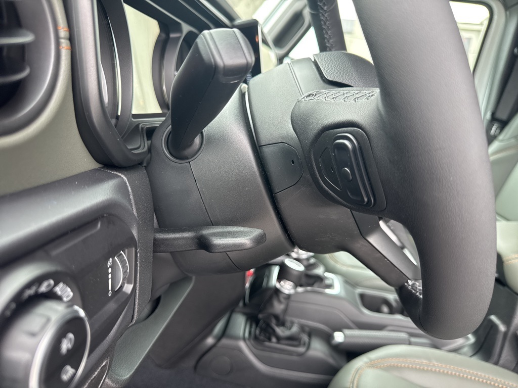 2025 Jeep Gladiator Mojave photo 48