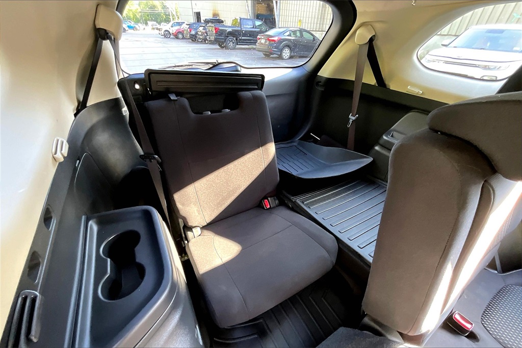 2018 Mitsubishi Outlander ES photo 16