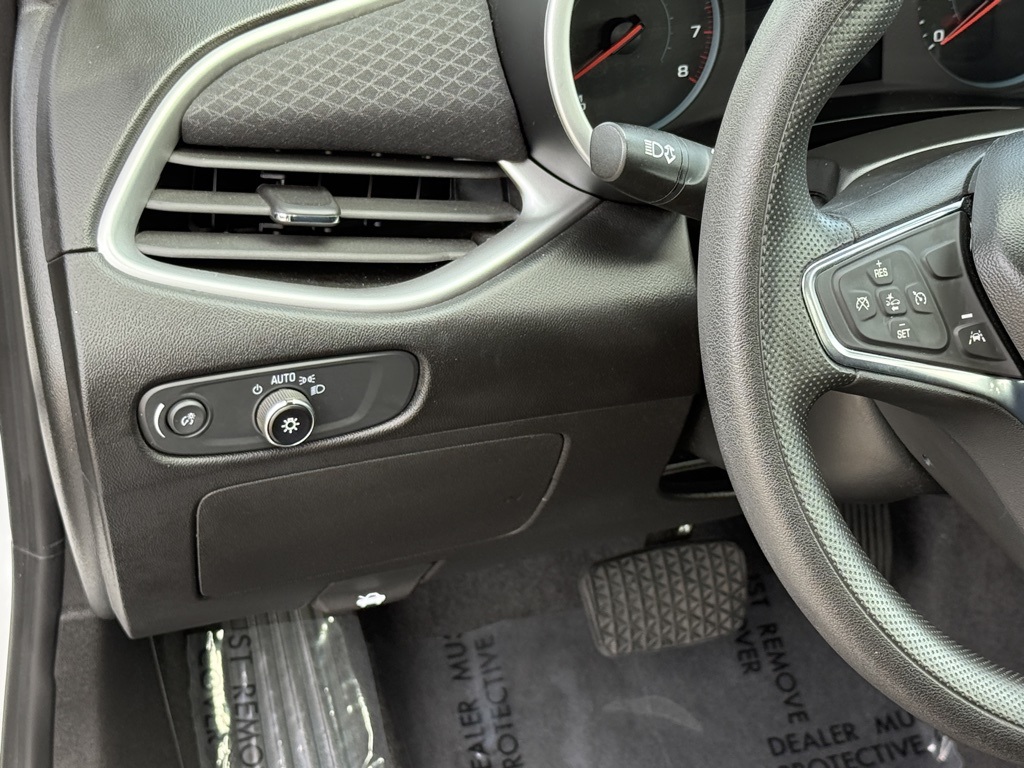 2024 Chevrolet Malibu 1LT photo 13