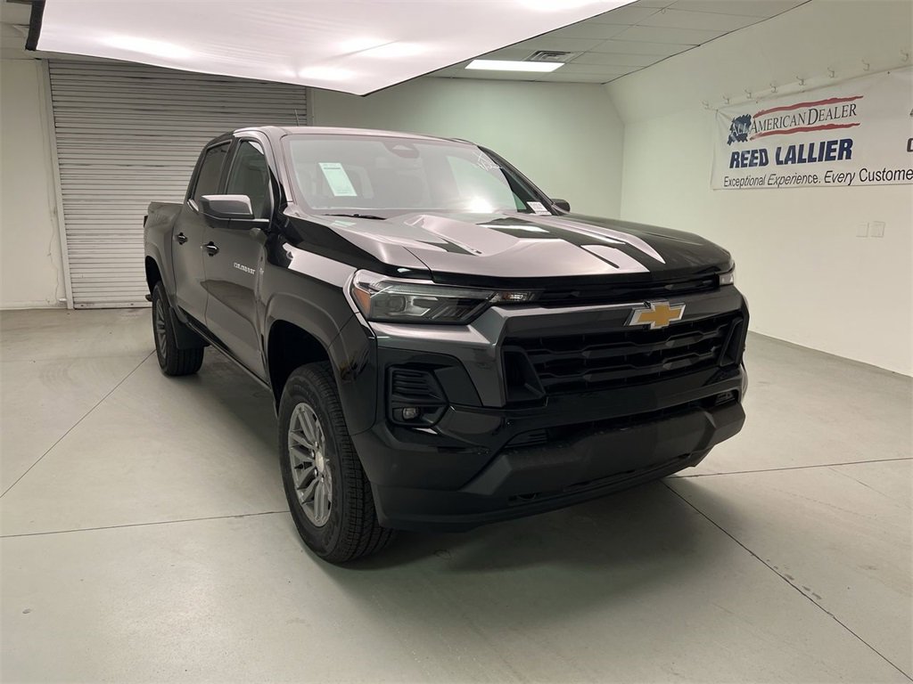 2025 Chevrolet Colorado Work Truck LT photo 45