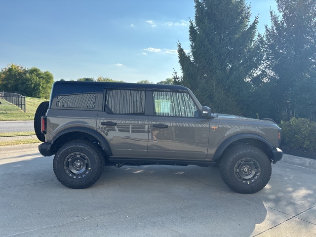 2025 Ford Bronco Badlands photo 4