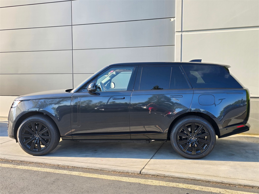 2025 Land Rover Range Rover Autobiography photo 4