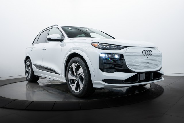 2025 Audi Q6 e-tron Prestige