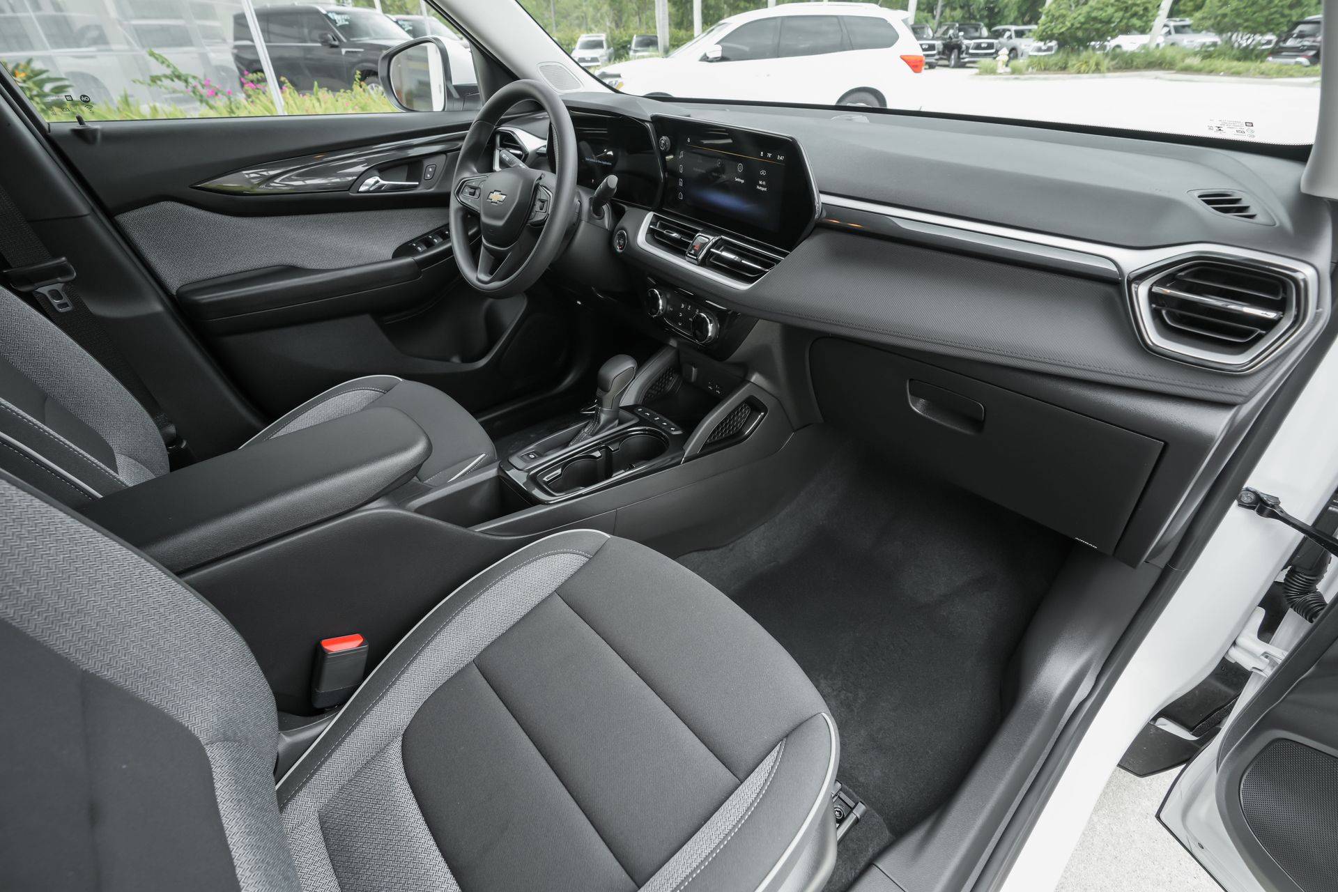 2024 Chevrolet Trailblazer LT photo 36
