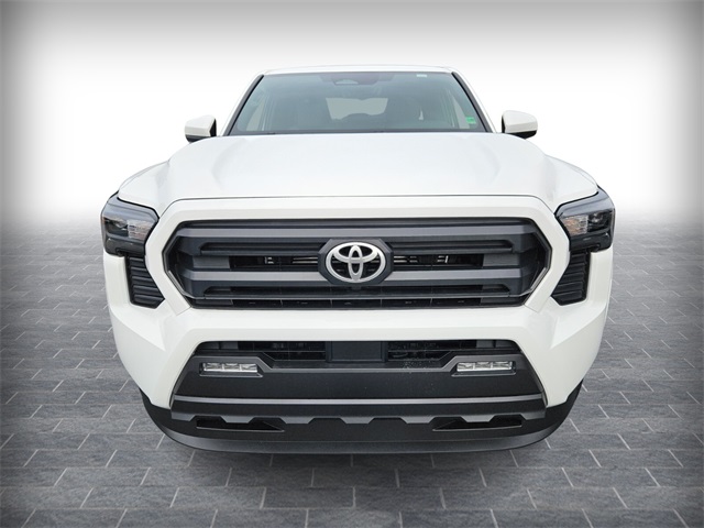 2025 Toyota Tacoma SR5 photo 2