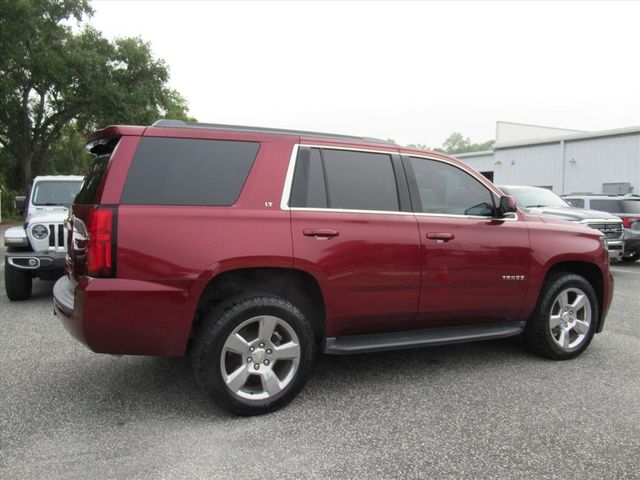 2017 Chevrolet Tahoe LT photo 4