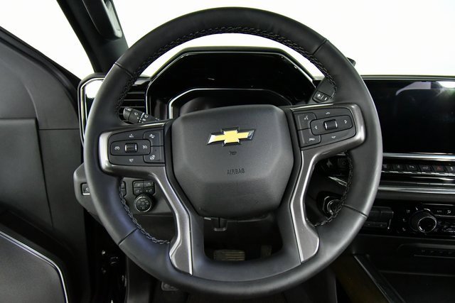 2025 Chevrolet Silverado 3500HD High Country photo 2