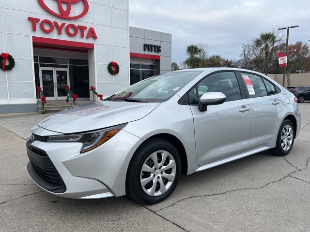 2026 Toyota Corolla LE's photo