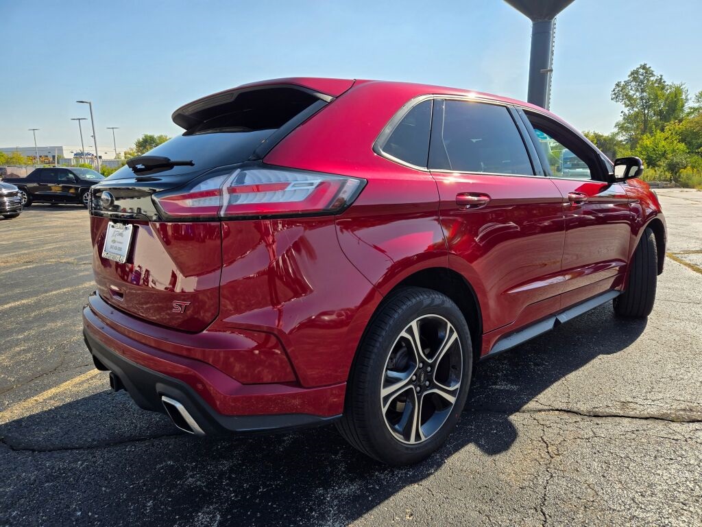 2019 Ford Edge ST photo 9
