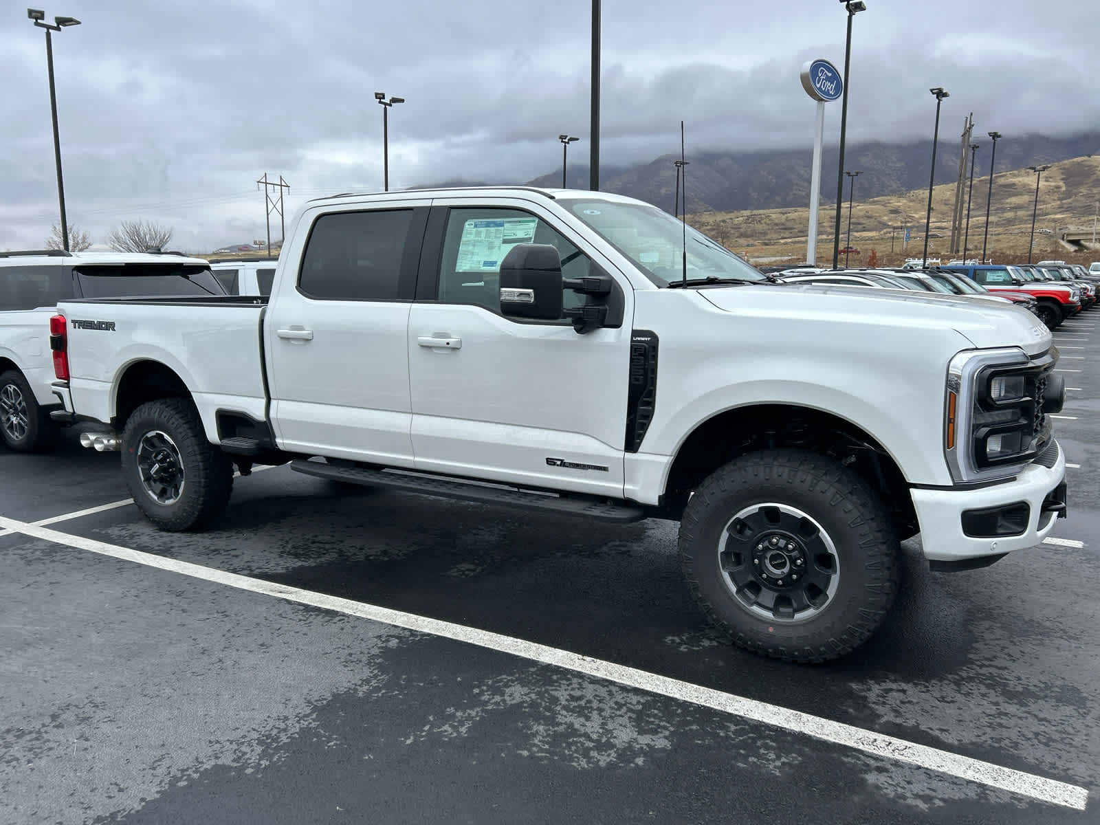 2026 Ford F-350 Super Duty Lariat's photo