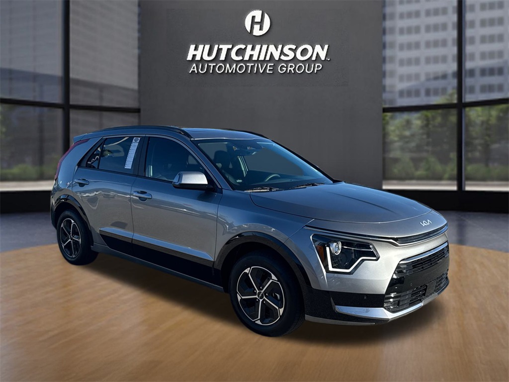 2025 Kia Niro SX's photo