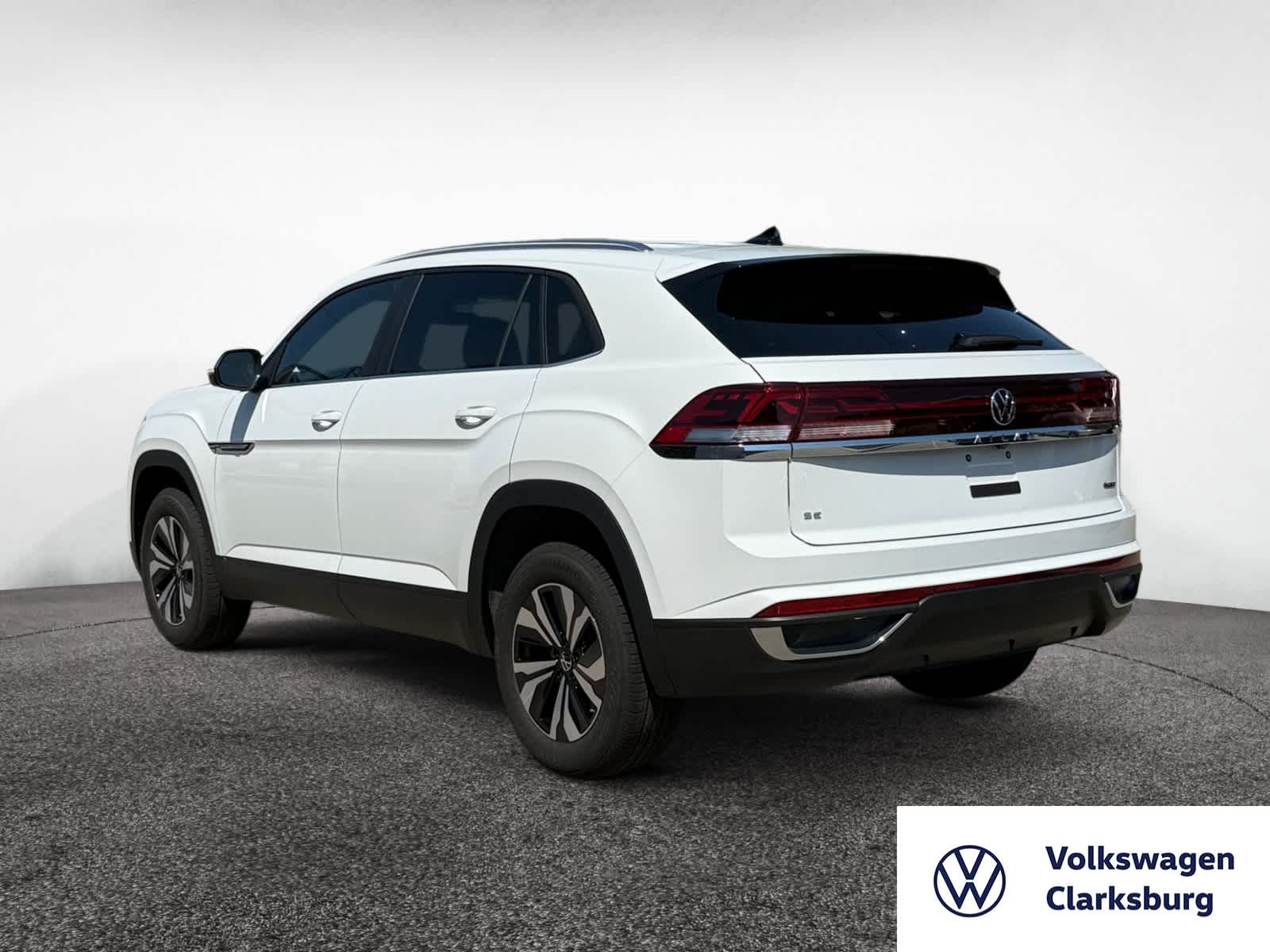 2025 Volkswagen Atlas Cross Sport SE photo 2