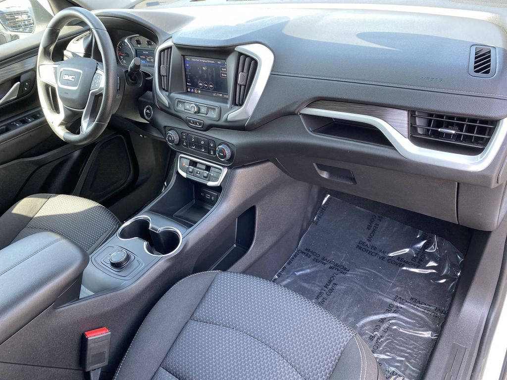2024 Gmc Terrain SLE photo 27