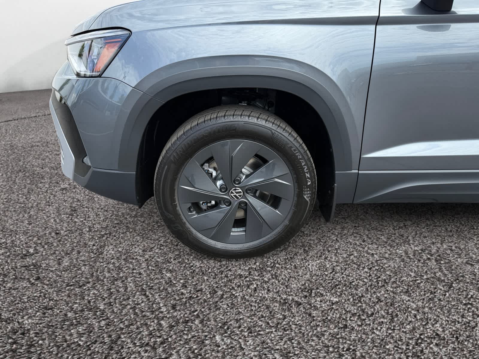 2025 Volkswagen Taos S photo 14