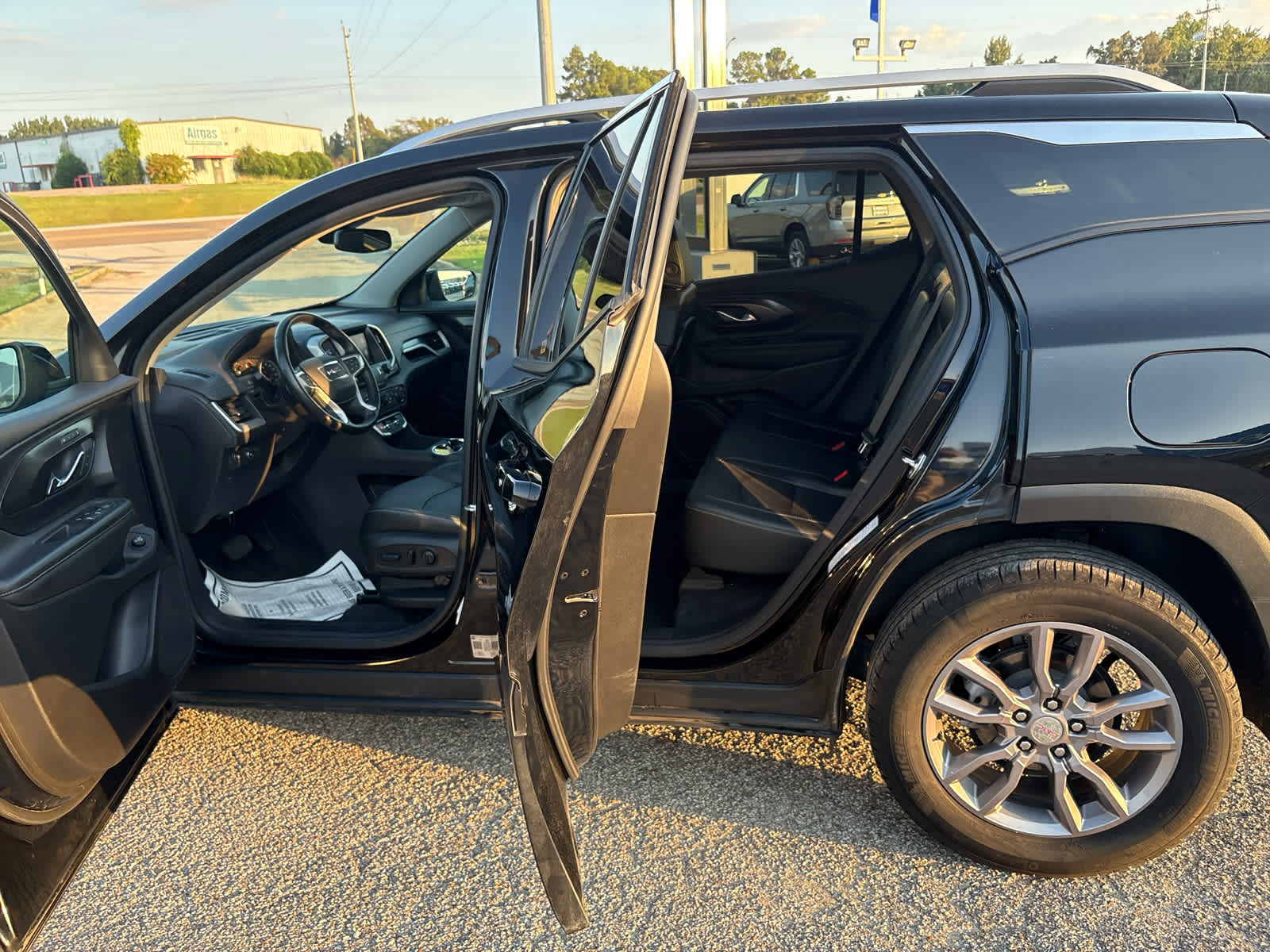 2024 Gmc Terrain SLT photo 32