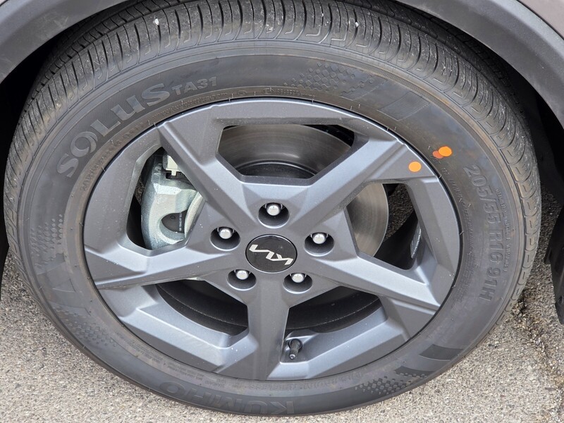 2025 Kia K4 LXS photo 4