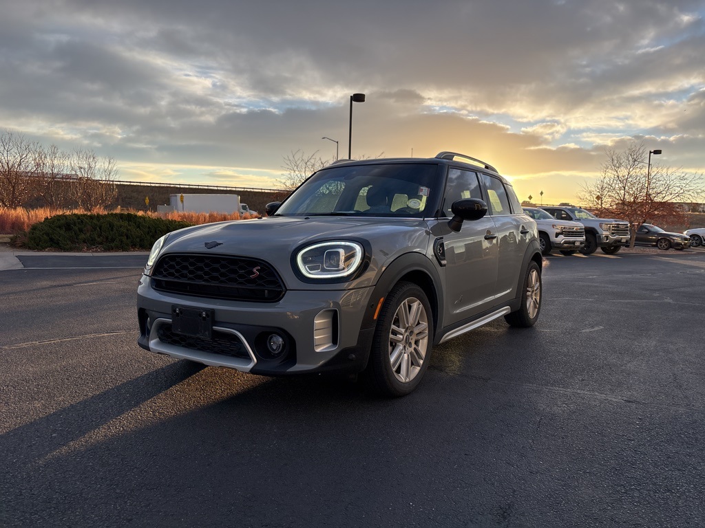 2022 MINI Countryman S's photo