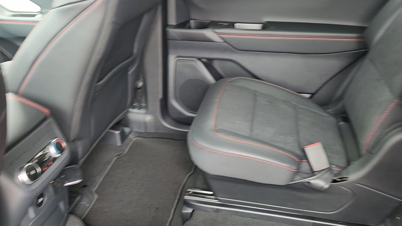 2025 Ford Explorer ST photo 12