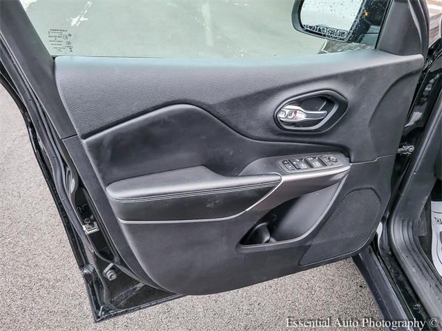 2021 JEEP CHEROKEE - Image 23