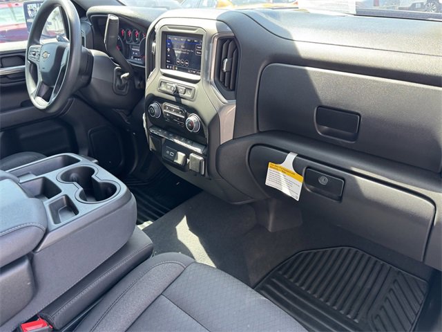 2023 Chevrolet Silverado 1500 Custom photo 4