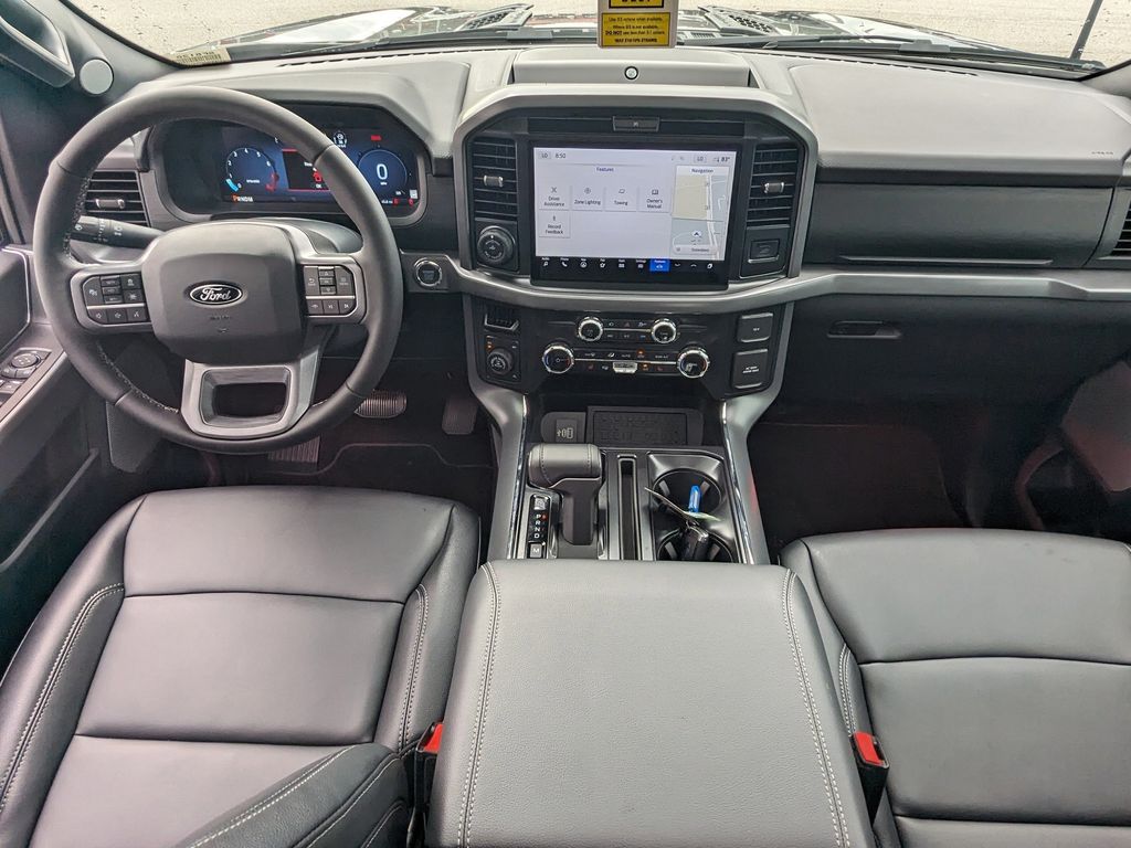 2025 Ford F-150 XLT photo 14