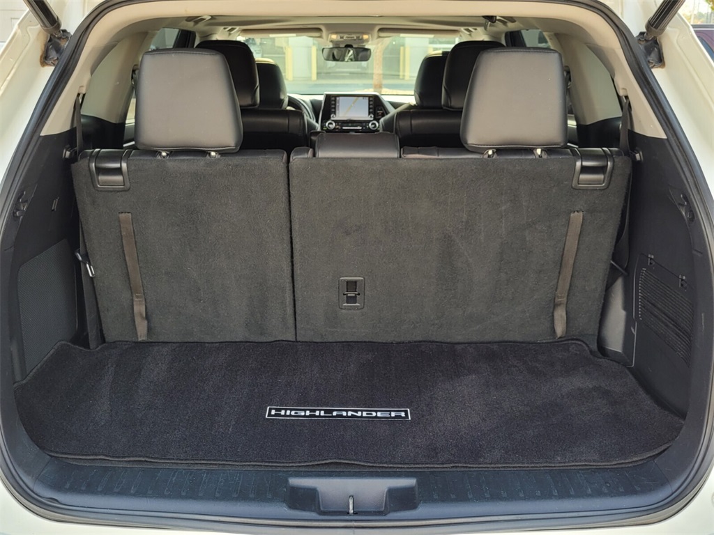 2020 Toyota Highlander Limited photo 8