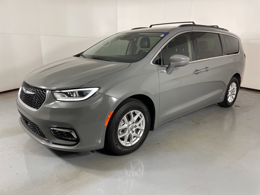 2022 Chrysler Pacifica Touring L photo 4