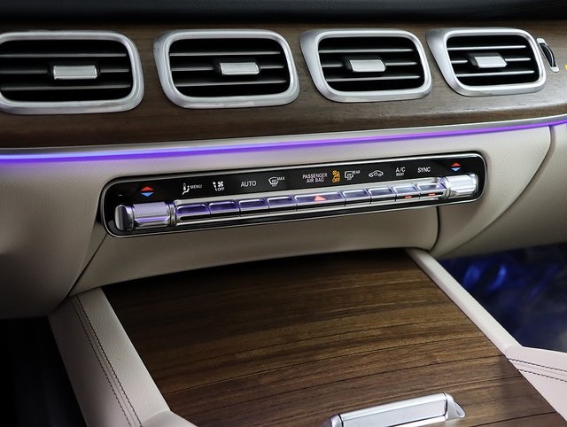2026 Mercedes Benz GLS 450 4MATIC photo 26