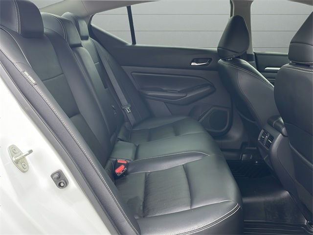 2019 Nissan Altima 2.5 Platinum photo 17