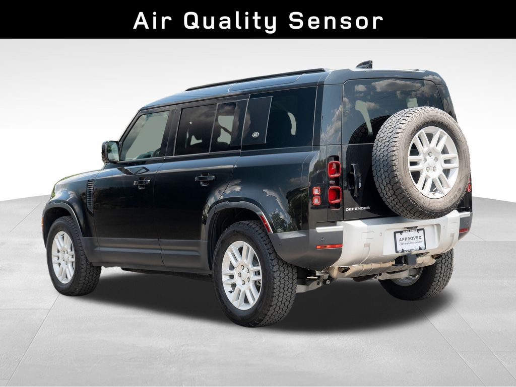 2024 Land Rover Defender 110 S photo 6