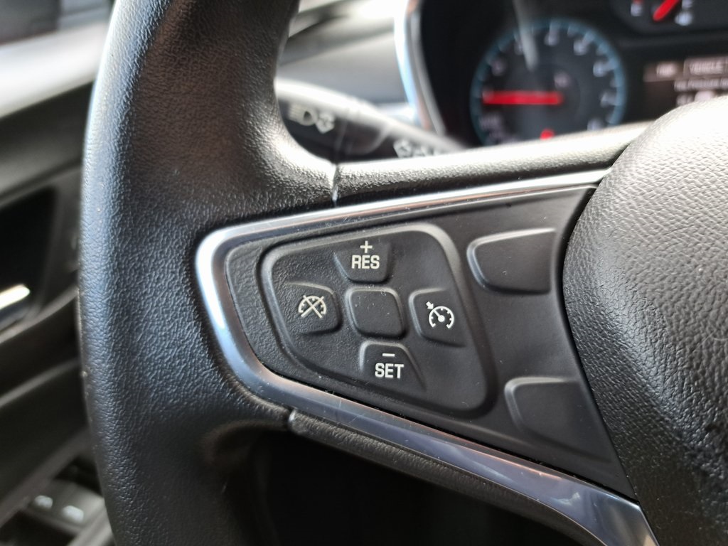 2018 Chevrolet Equinox LT photo 17