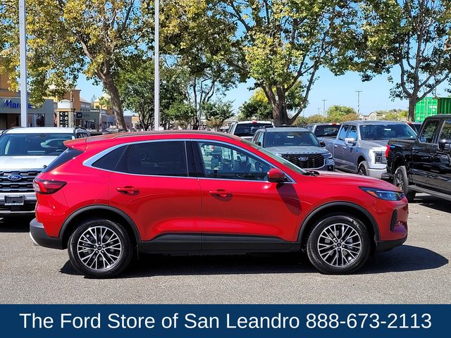 2025 Ford Escape Plug-In Hybrid photo 5