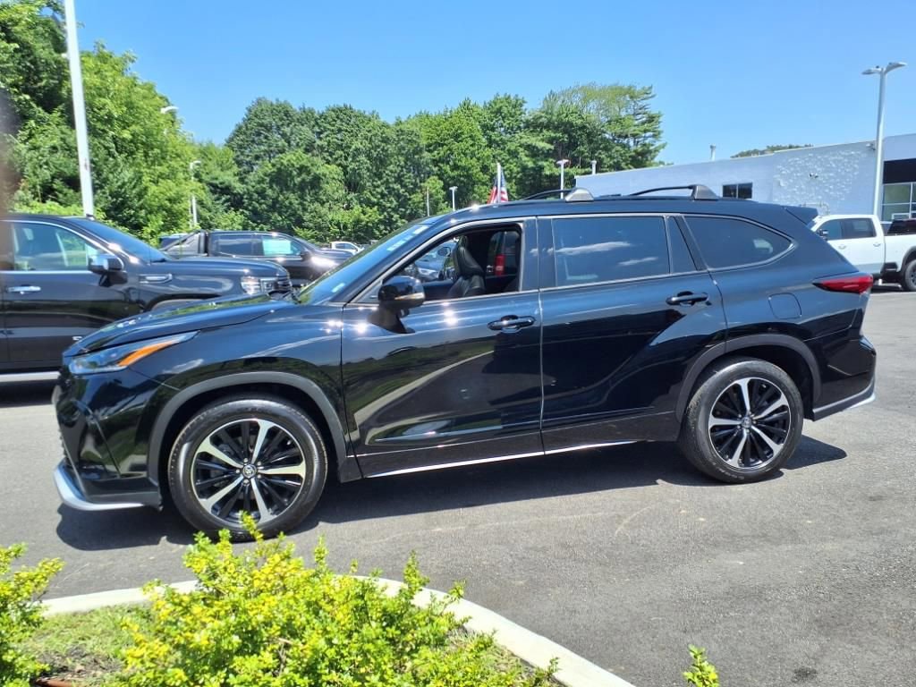 2022 Toyota Highlander XSE photo 4