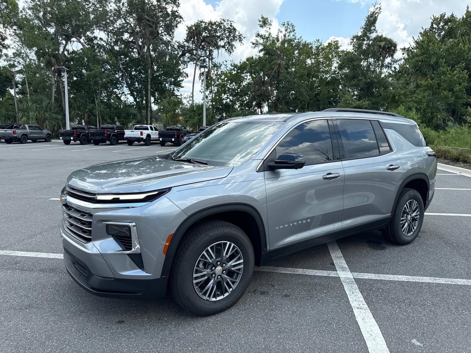 2026 Chevrolet Traverse LE photo 39