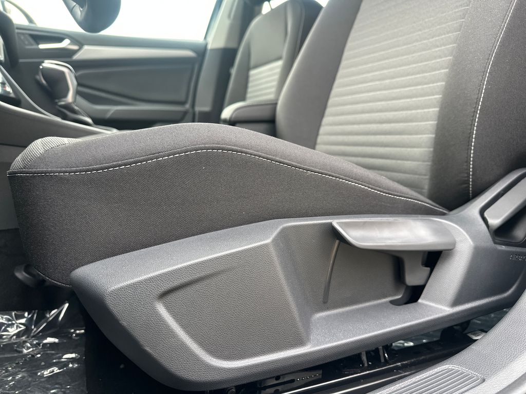 2025 Volkswagen Jetta 1.5T S photo 4