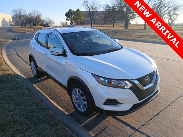 2020 Nissan Rogue Sport SV's photo