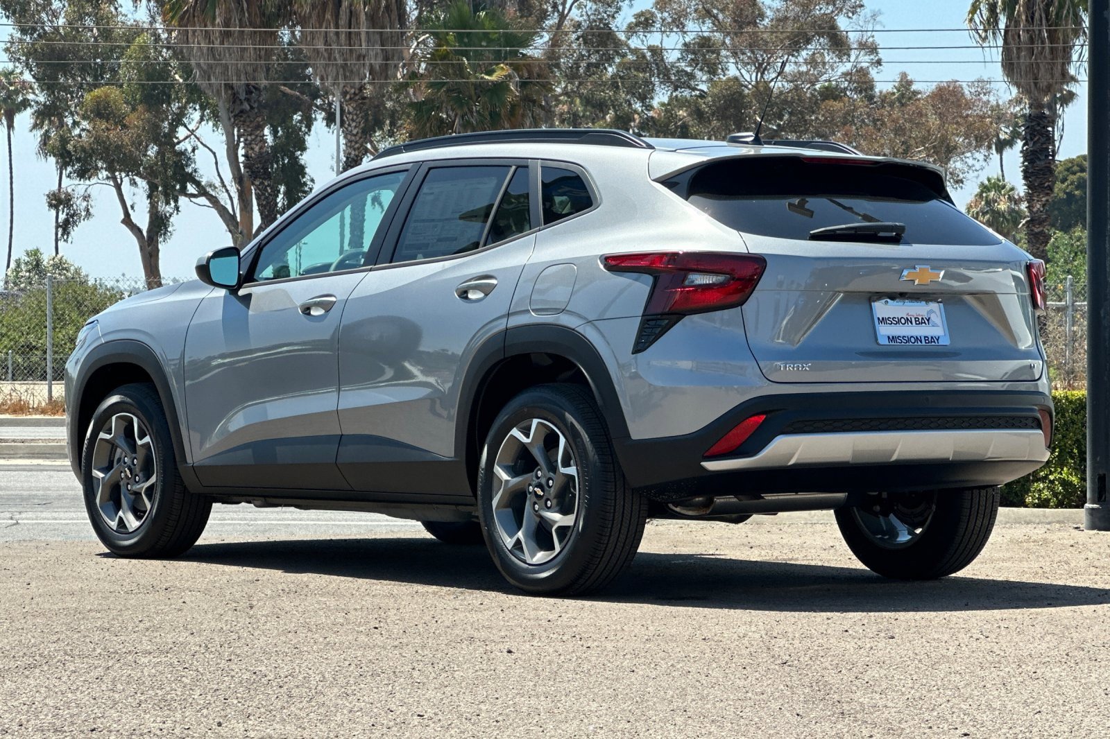 2025 Chevrolet Trax photo 6