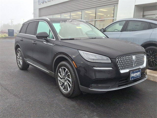 2022 Lincoln Corsair Standard photo 2